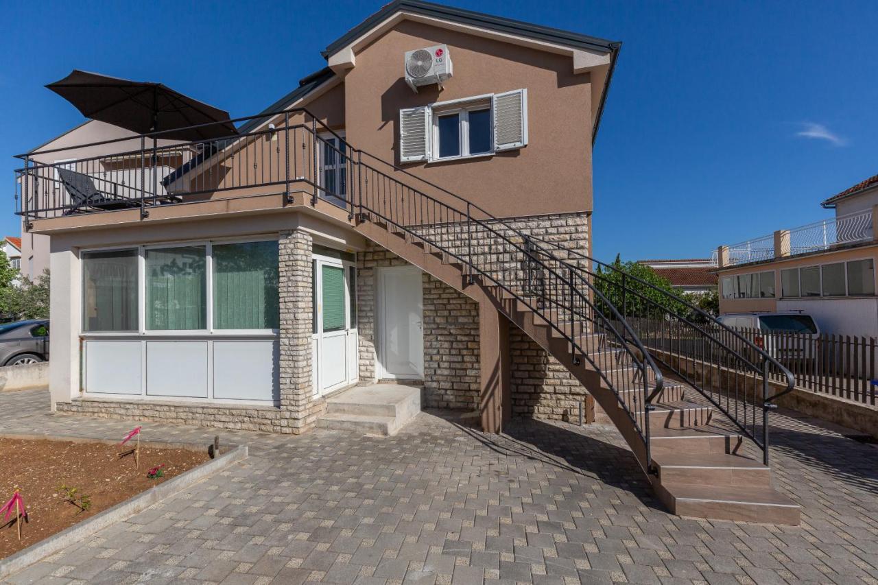 D&D Apartmani Biograd Na Moru Exterior foto