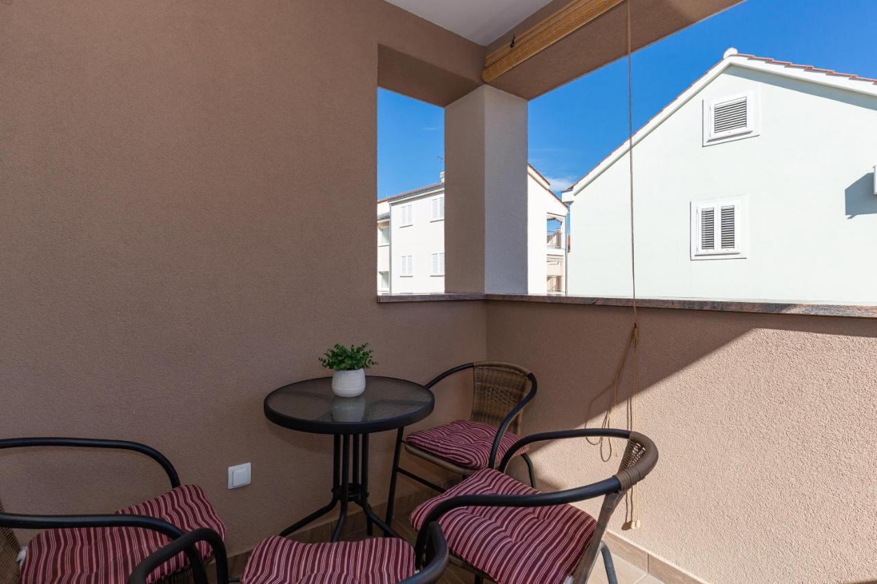 D&D Apartmani Biograd Na Moru Exterior foto